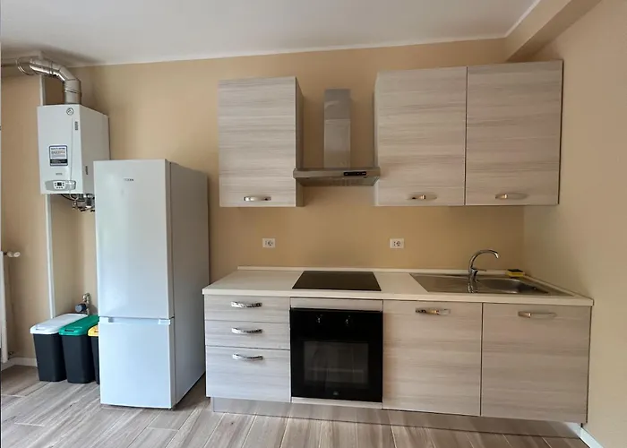 아파트 Romeo's Flat